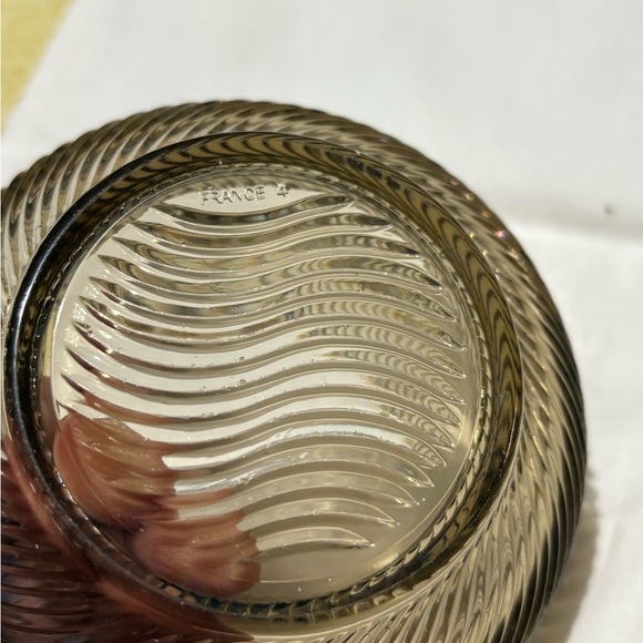 Vintage Arcoroc Bowl Set of 8 - Picture 5 of 10